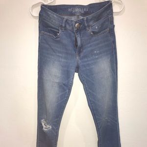 ☆medium wash skinny jeans☆